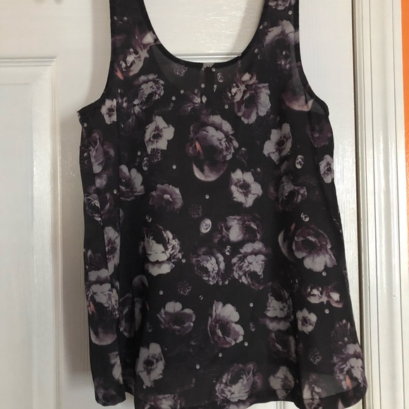 Floral tank too - Picture 2 of 3